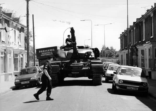 55-Ton Chieftan tank along Island View Terrace, Portsmouth, 1993. The News PP5261