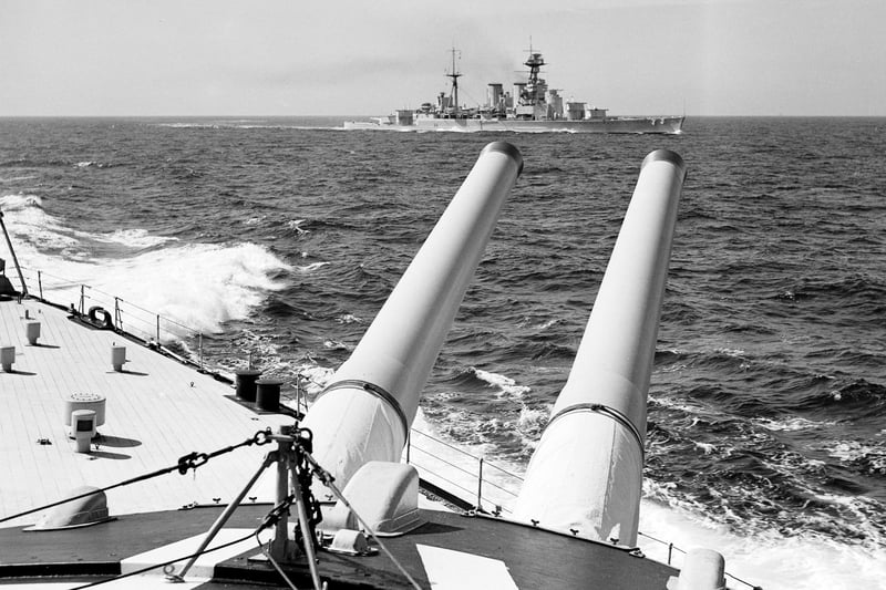 The Royal Navy Admiral-class battlecruiser HMS Hood as viewed from the 42-calibre BL 15-inch Mk I guns from the forward A turret of the Renown-class battlecruiser HMS Repulse whilst on patrol in the North Sea on 1 September 1939 somewhere in the North Sea.  (Photo by Fox Photos/Hulton Archive/Getty Images).