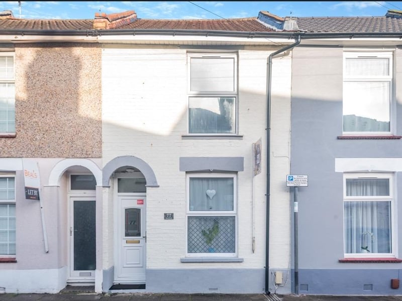 This two bedroom, terraced home is in the heart of Portsmouth not far from Kingston Park. It has a garden, living room, a second reception room, conservatory, kitchen, two bedrooms and an upstairs bathroom. It is on the market with Leadenhall Estates/Zoopla priced at £230,000.