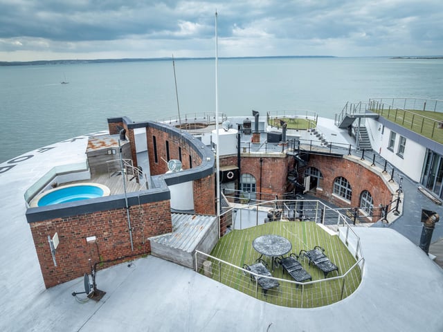 Solent forts, No Man’s Fort and Spitbank Fort both sold following an auction with Savills back in June.