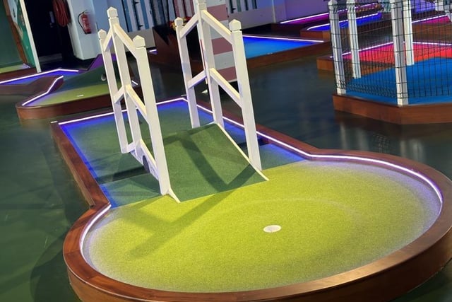 Clarence Pier has officially opened a brand new indoor crazy golf course called The Putt Hutt.