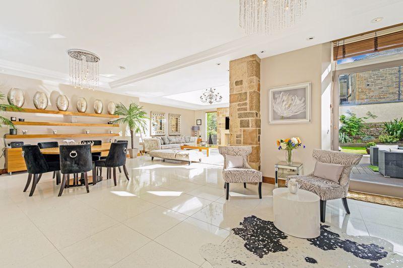 Dining / sitting area.