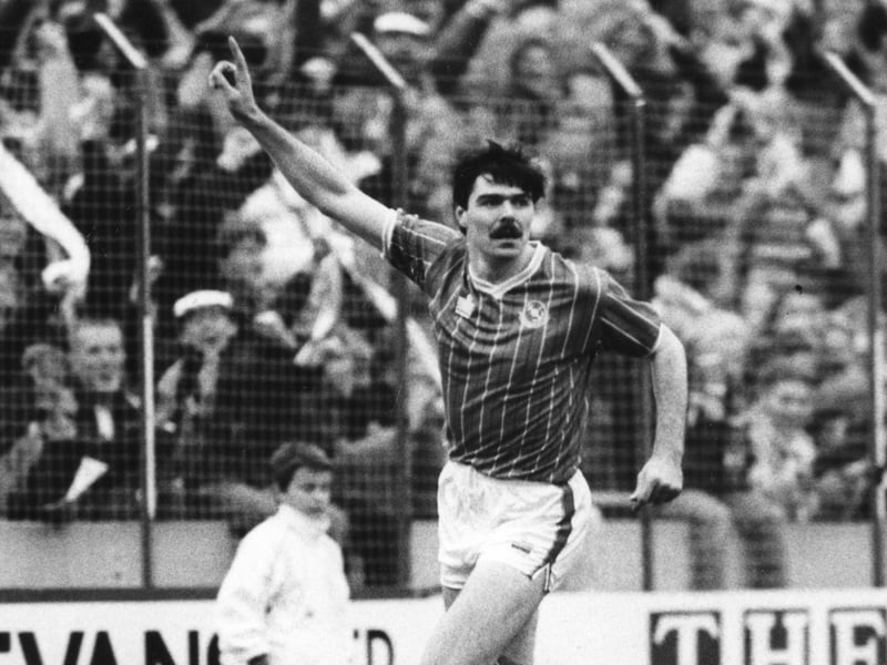 Mick Quinn playing for Pompey v Barnsley in November 1988 in a shirt that was later sponsored by South Coast Fiat