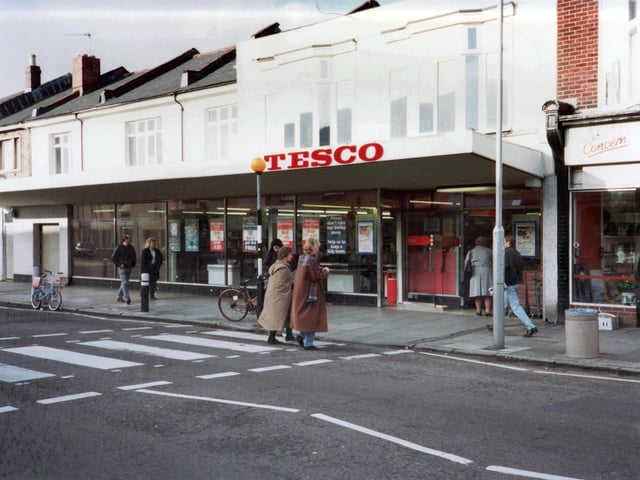 Tesco, Albert Road Portsmouth around 1994 Picture: 0712-4