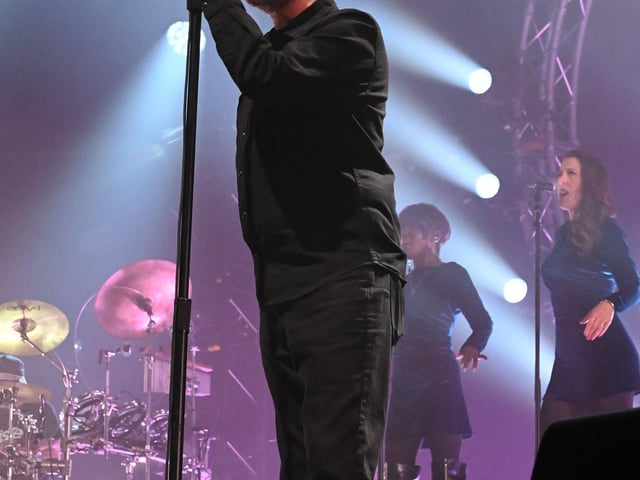 Vocals - Alex