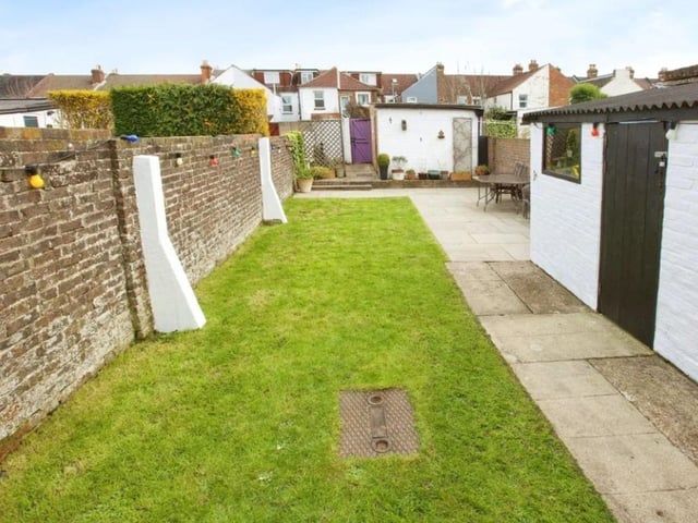 The listing says: "This spacious 3 double bedroom Victorian home in Gosport, conveniently located just off Stoke Road, offers a delightful living experience. Boasting a beautifully presented interior, the property showcases a harmonious blend of classic charm and modern convenience."