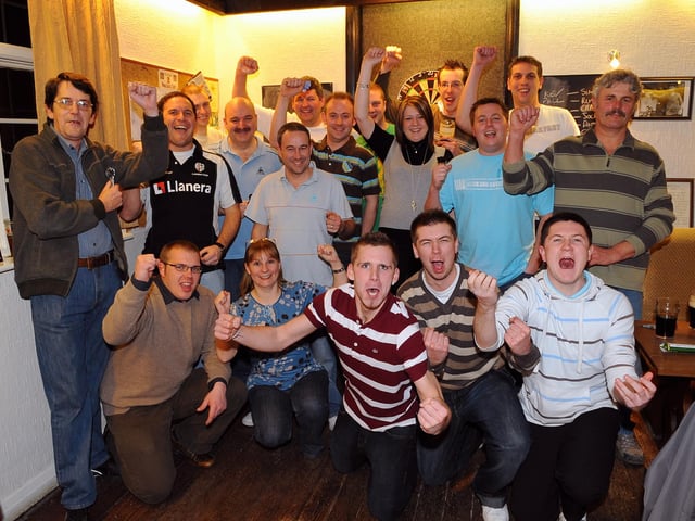 Dart players at The Brewers Arms public house in Fiveheads Road, Horndean, in 2009.