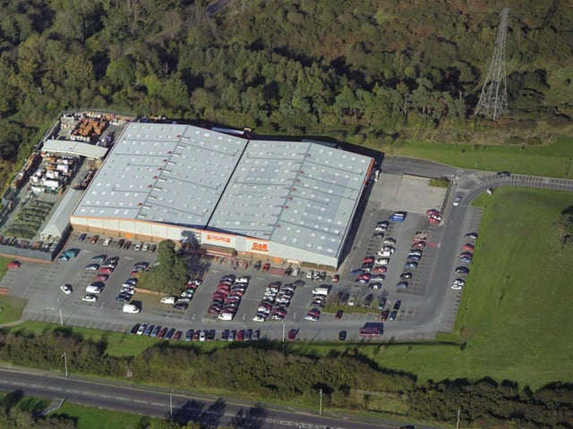 B&Q off Purbrook Way near Leigh Park in 1998.