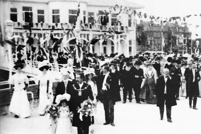 The grand opening of South Parade Pier.
Ladies in all their finery, along with civic dignitaries, at the opening of South Parade Pier  in 1908.