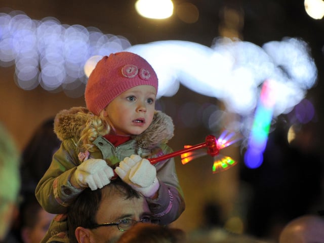 Commercial Road Christmas lights switch on in Portsmouth in 2011.   Picture: Paul Jacobs (114102-13)