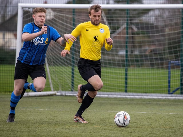Burrfields (yellow) v Horndean United. Picture by Alex Shute