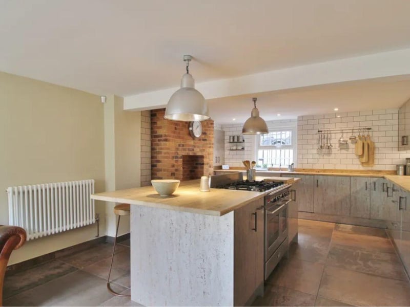 This property comes with three bedrooms, one bathroom and two reception rooms as well as a courtyard. This house is on the market for £575,000 and it is on the market with Jeffries & Dibbens Estate Agents. The listing says: "Stunning three bedroom home. This impressive townhouse is situated in one of Southsea's most requested Conservation Areas and can be found along St. James' Road." This listing says: "The property which spans over 1300sq.ft of living space, has been meticulously renovated by the current owners to create a home which offers contemporary style and classic charm throughout." This property is in an ideal location and is a stone's throw from the city centre. This family home would be a brilliant investment as it is near public transport links and has easy access to the M275.