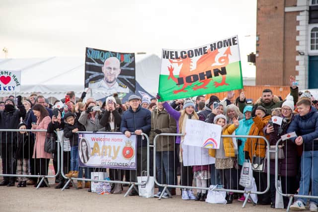 Pictured:Excited crowds of families as HMS Defender arrives
Picture: Habibur Rahman