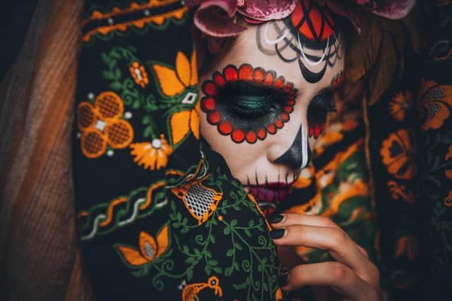 Experience the Day of the Dead with Robin Hill