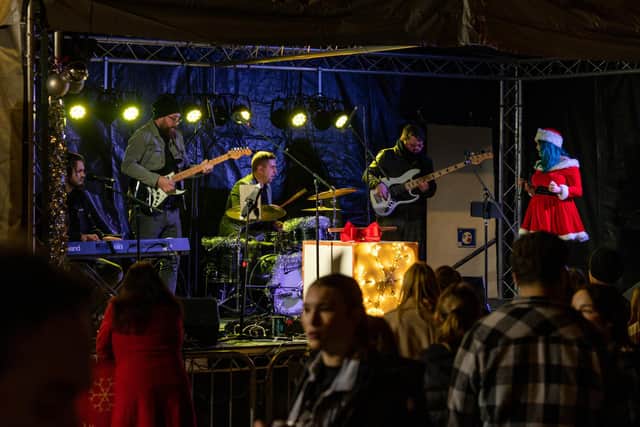 The Spoils belting out classic covers to keep the entertainment flowing in Gosport High Street 2023. Picture: Mike Cooter (251123)