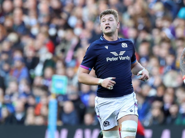 An excellent debut for the Edinburgh lock who looked at home at this level. Could be a key asset this autumn, particularly with the injury problems at lock. 8