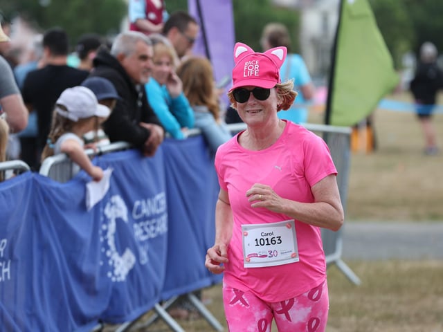 Cancer Research UK Race for Life on Southsea Common.
Picture Stuart Martin (220421-7042)