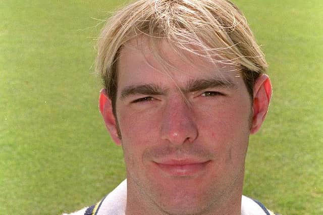 Lee Savident was the first Hampshire player to take five wickets in an innings at The Rose Bowl in 2000
