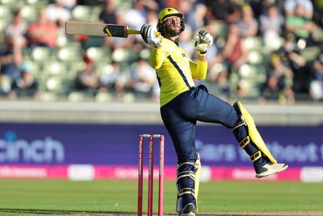 Hampshire's Ross Whiteley pulls the ball to the boundary. Photo by David Rogers/Getty Images