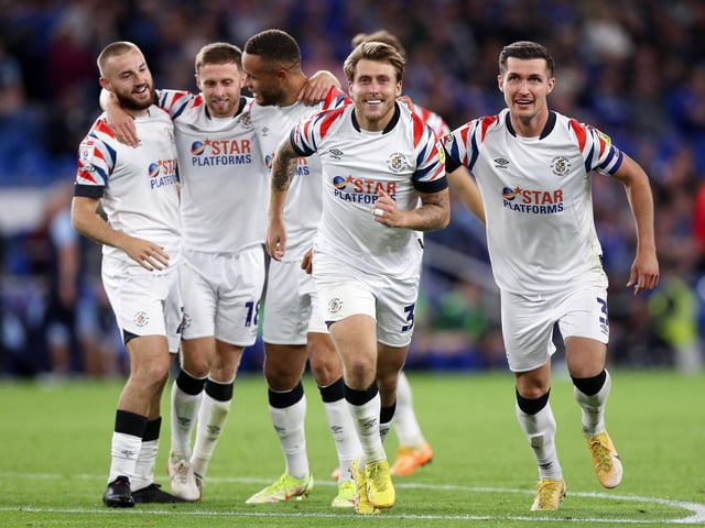Released by Luton Town in the summer. Played for various clubs in the Championship, like QPR, Bristol City and Sheffield United. The attacking midfielder is an interesting option for any club to consider.