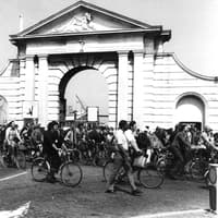 I go back to 1975 with these 19 fascinating picture memories of Portsmouth