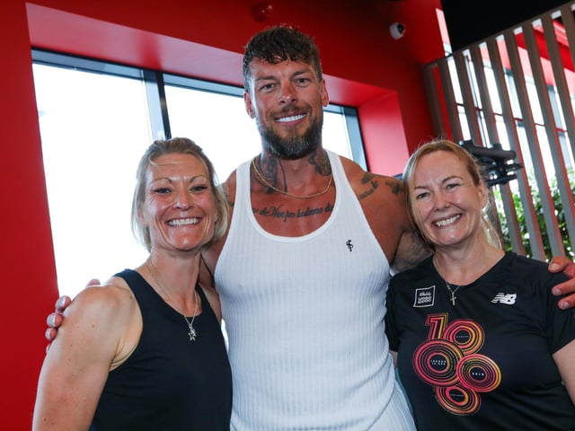 Jamie Christian with runners Fran Bennett (left) and Catrina Groves. Picture: Chris  Moorhouse (220624-35)