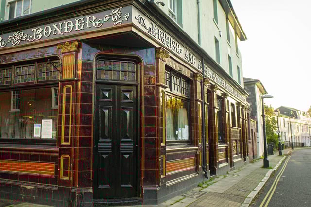 King Street Tavern is a must if you are looking for a delicious roast dinner. It has a brilliant range of options and extras to tuck into if you are craving a traditional roast.