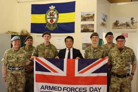 Alan Mak MP with Hayling Island Army cadets and officers from 3 Platoon Barossa Company