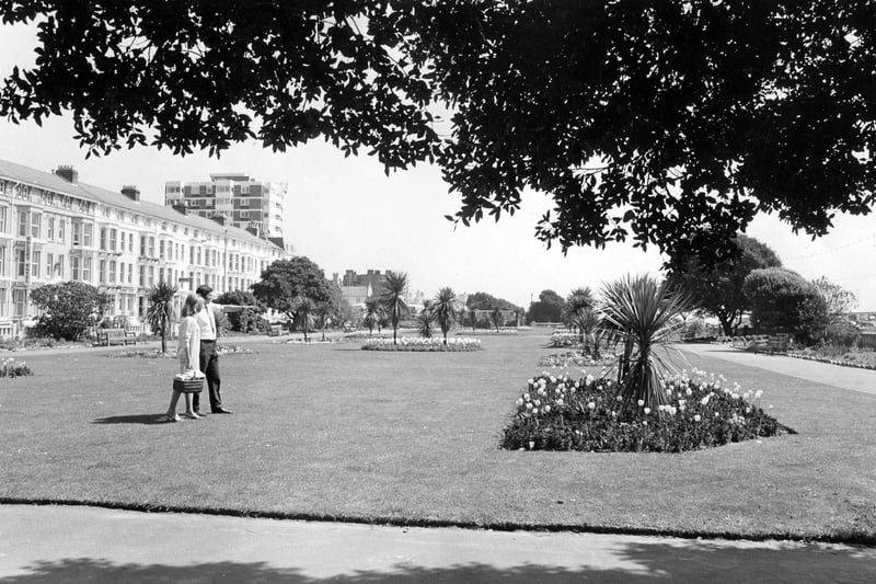 The park on Clarence Esplanade, adjacent to South Parade Pier, 1982. The News PP5613