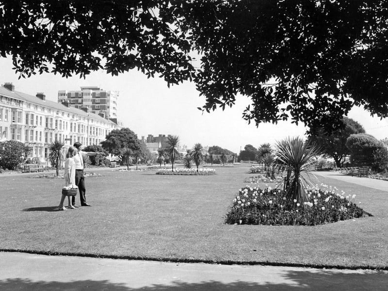The park on Clarence Esplanade, adjacent to South Parade Pier, 1982. The News PP5613