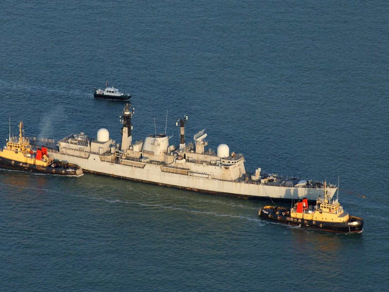 The former HMS Cardiff leaving Portsmouth Harbour for the last time on the 18th November 2008. Picture: Roger Smith