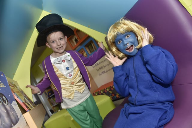 Pictured is: Tommy Daniels (7) and Madison Topliss (7).
Picture: Sarah Standing (020323-682)