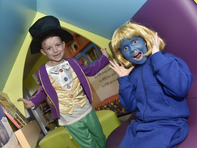 Pictured is: Tommy Daniels (7) and Madison Topliss (7).
Picture: Sarah Standing (020323-682)