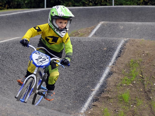 The pump track in Hilsea is free to use and open to all ages and abilities with BMX bikes and scooters with its bends, loops and jumps making it a popular destination. Its proximity next to a park, Hilsea Lido and the splash park, and South Coast Wakepark make it a perfect spot for all of the family.