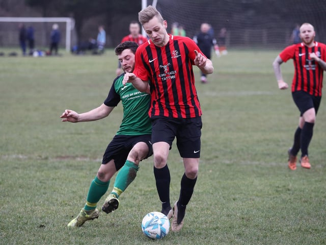 Saturn Royale (green) v Fairfields. Picture: Stuart Martin