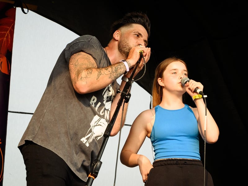 Nevaeh with Ben Haenow (170621-426)
