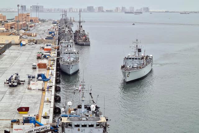 HMS Chiddingfold coming alongside on completion of a Seafox run in Bahrain.