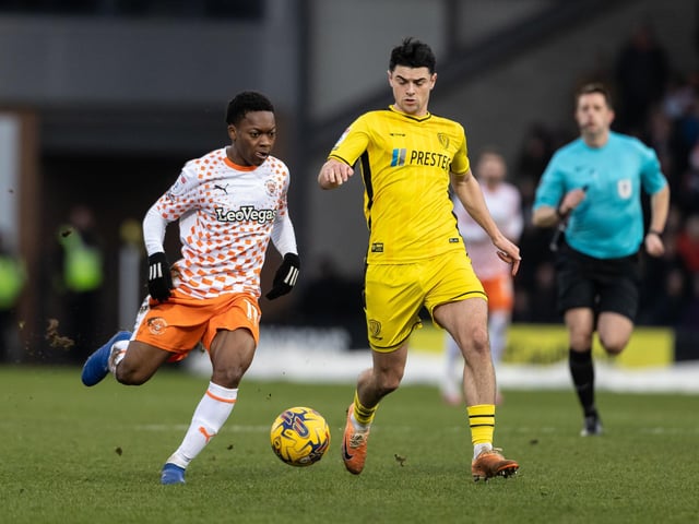 There is an average attendance of 3,321 at the Pirelli Stadium.