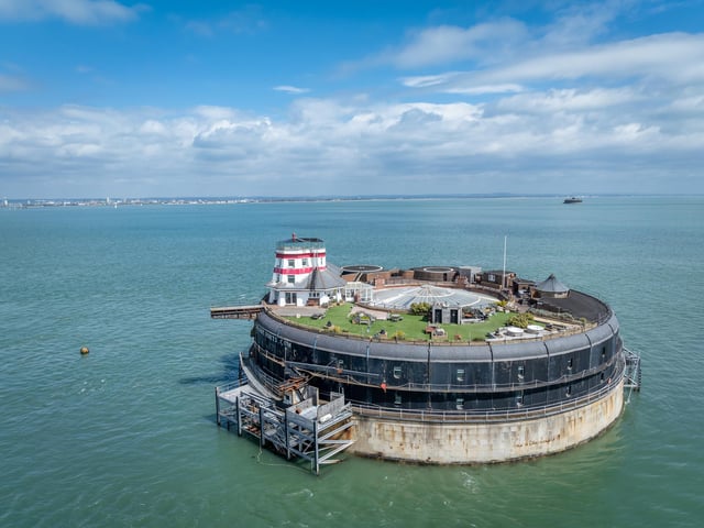 Solent forts, No Man’s Fort and Spitbank Fort are set to make waves at Savills 18th June auction with a guide price of £1 million each, marking the most accessible value these iconic maritime structures have been offered on the open market in recent years.