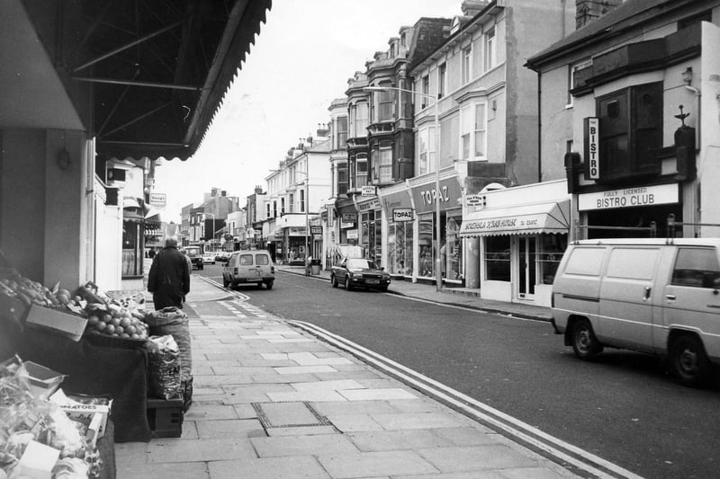 Shops lining Osborne Road in 1987. The News PP5034