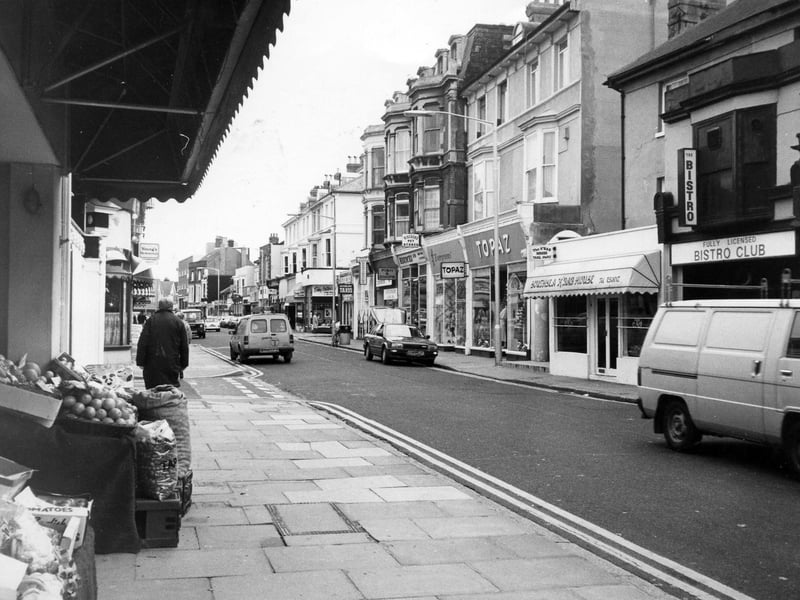 Shops lining Osborne Road in 1987. The News PP5034