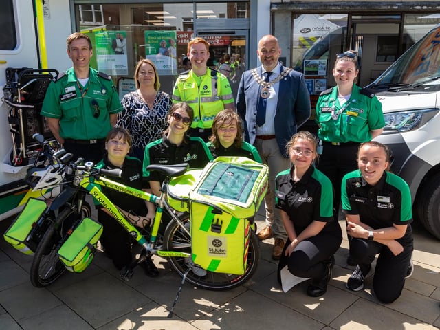 Councillor Fred Birkett (Mayor of Fareham) and Lisa Birkett (Mayoress of Fareham) with the team from St John Ambulance. Picture: Mike Cooter (240623)