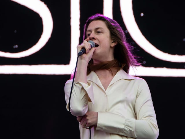 The Isle Of Wight Festival in Seaclose Park 2022. Pictured is: Blossoms. Picture: Emma Terracciano
