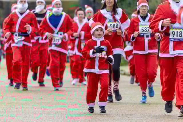 Hundreds of people turned out for the 2023 Santa Fun Run in Southsea on Saturday morning, many running to raise money for charity in either the 5K or 10K distance.