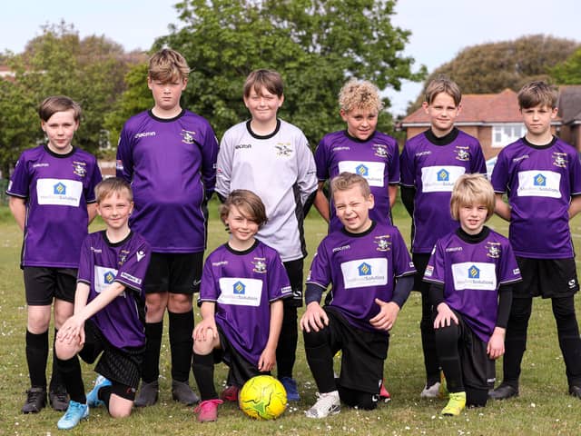 Gosport Falcons Black under-11s line up for a team photo prior to facing Swanmore Youth under-11 in the Mid Solent Youth League. Picture: Chris Moorhouse (jpns 290521-03)