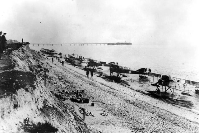 Seaplanes Type 827 lined up on the beach at Lee-on-the-Solent, pre-HMS Daedalus, between 1912 and 1914 PP4067 