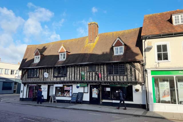 Lot 57 - The Donkey Cart, 1-2 The Square, Petersfield, Hampshire - Clive Emson Auctioneers - online auction ending 8th February 2023