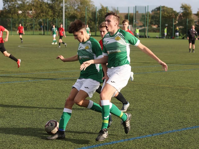 Fareham U18s (red) v Moneyfields. Picture: Sam Stephenson
