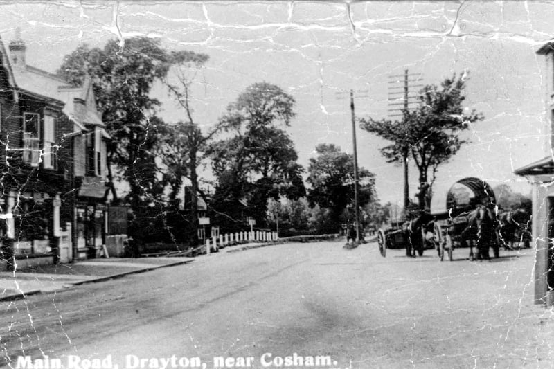 Havant Road, Drayton at the turn of the century. Only horse and carts in sight back then.