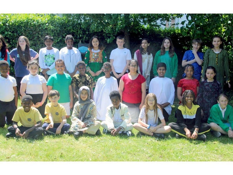 Cottage Grove Primary School Class 6D in Portsmouth.